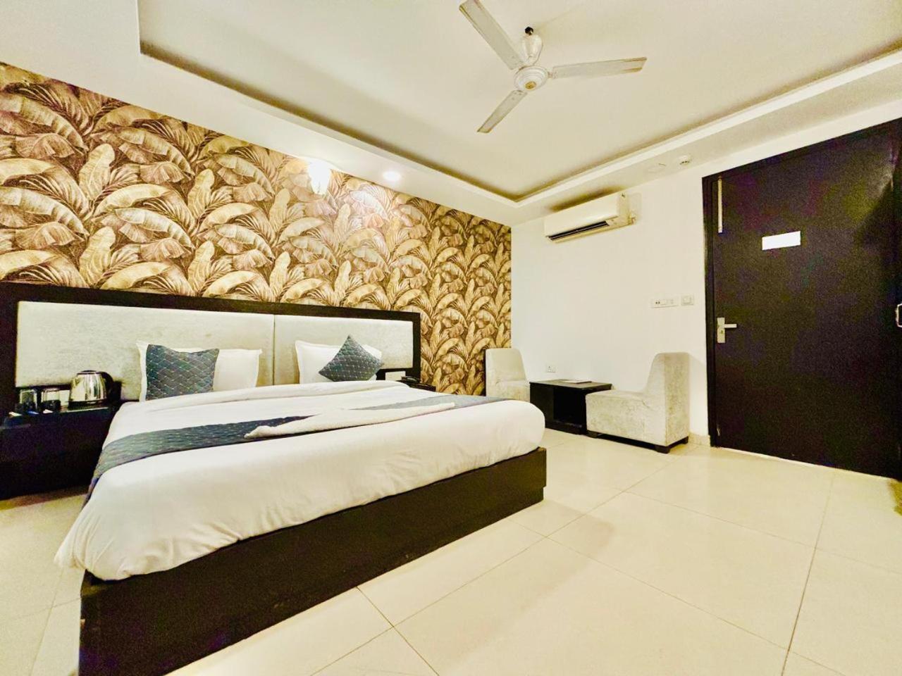 The Bellwood Suites Near Igi Airport New Delhi Luaran gambar