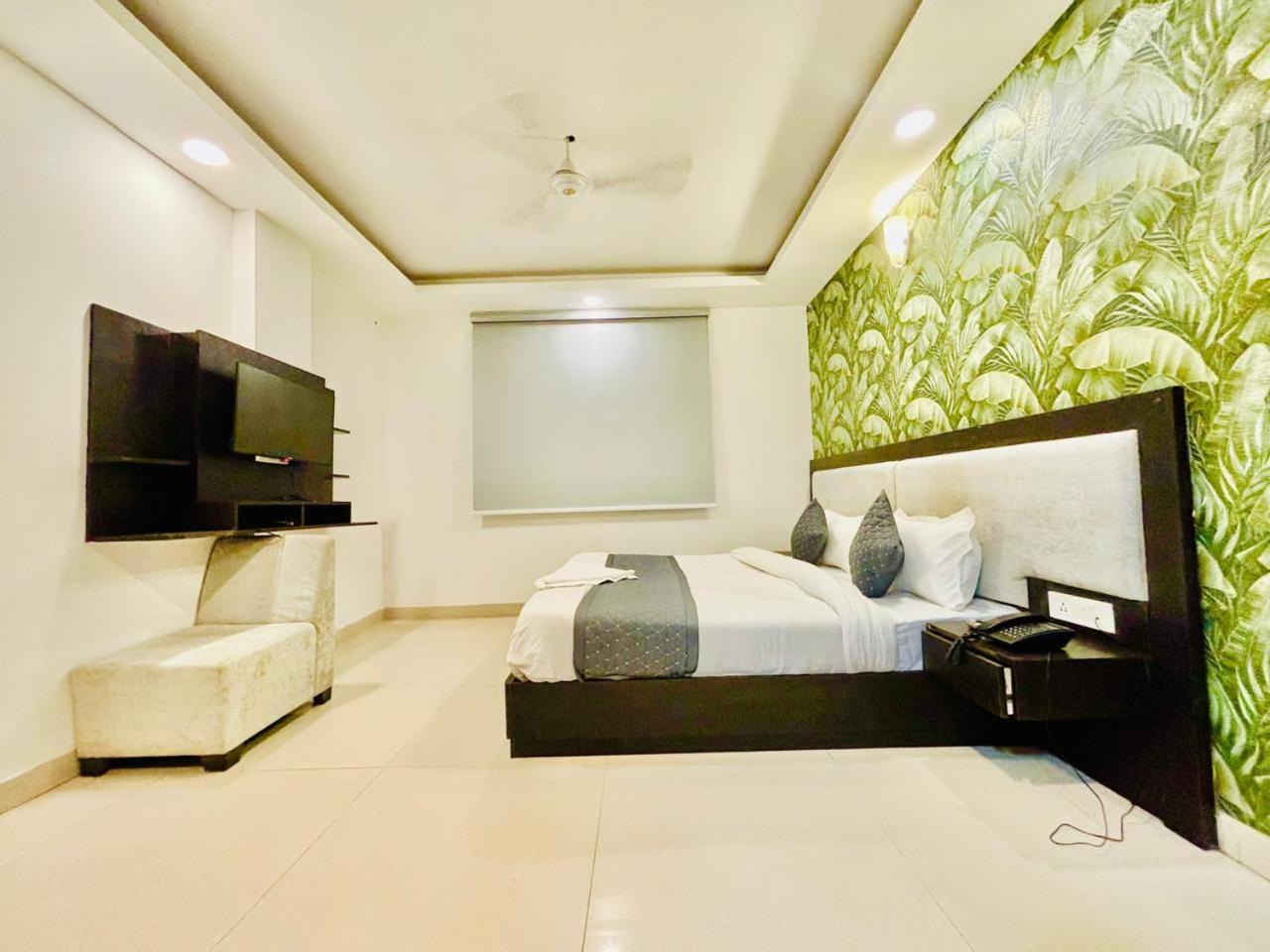 The Bellwood Suites Near Igi Airport New Delhi Luaran gambar
